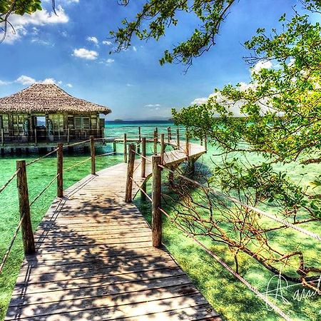 Ratua Private Island Resort Aimbuei Bay Esterno foto